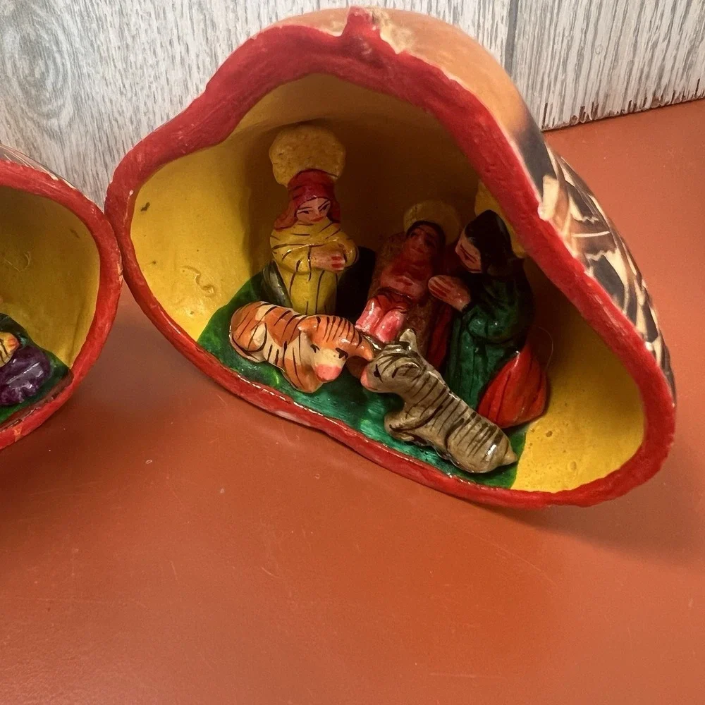 Peruvian Christmas Nativity Scene Carved Gourd Peru Folk Art Hand Made‎ Vintage